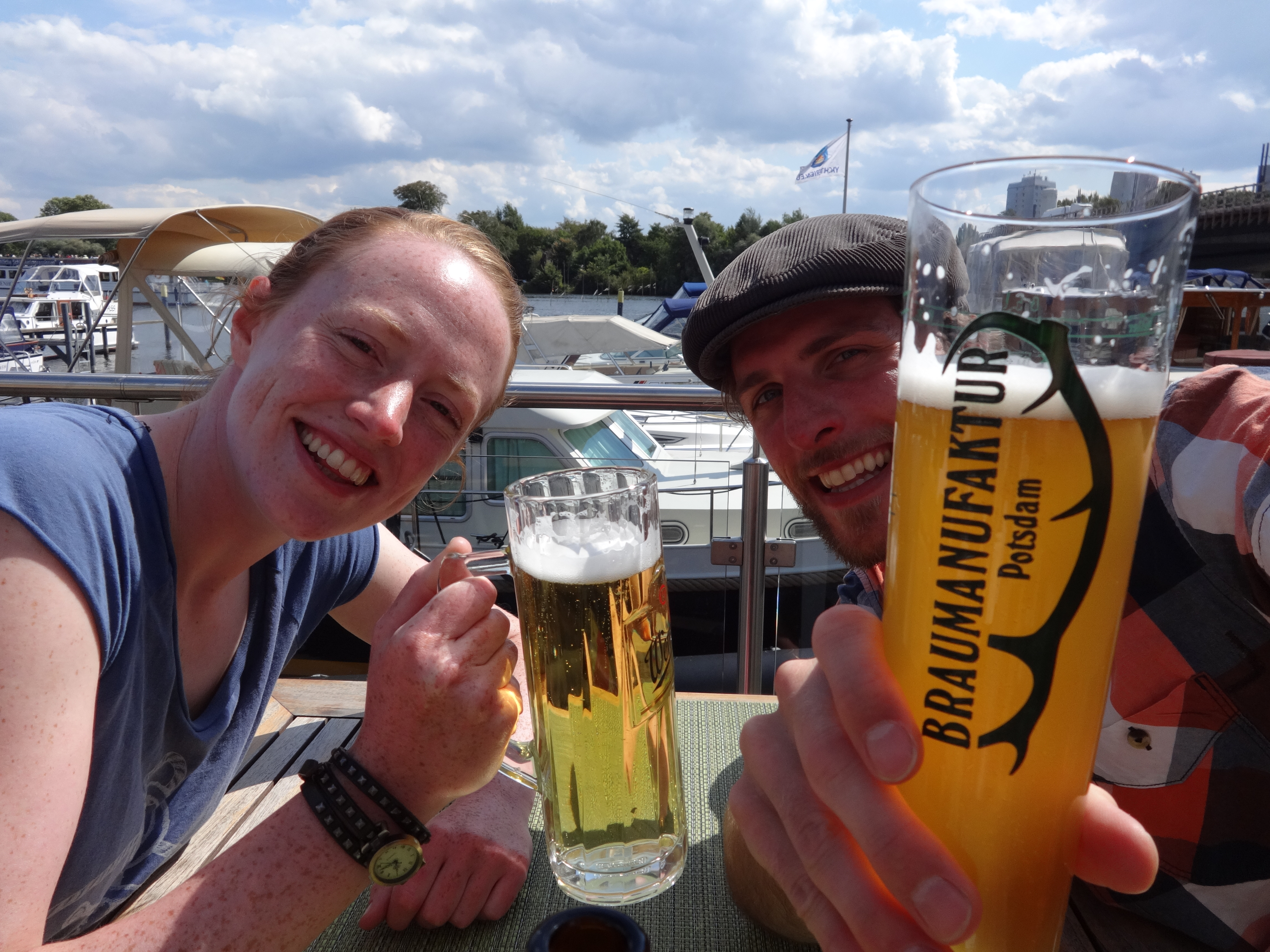 Tour ende geschafft feierabendbier in potsdam berlin