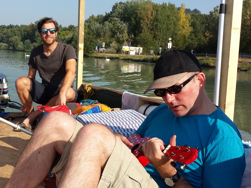 Ukulele spielen Donau Abenteuer